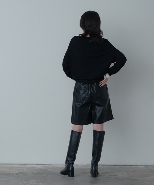 GALLEST(ギャレスト)の「レザー調ハーフパンツ(その他パンツ・レディース・ブラック・38)」の3枚目の写真