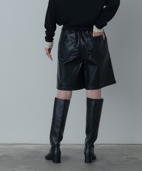 GALLEST(ギャレスト)の「レザー調ハーフパンツ(その他パンツ・レディース・ブラック・38)」の8枚目の写真
