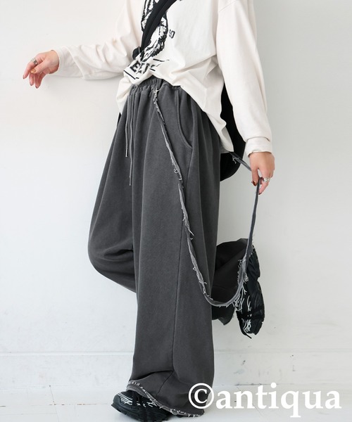 antiqua(アンティカ)の「切りっぱなし 裏毛 ワイドパンツ(スウェットパンツ・レディース・チャコールグレー/グレー・ONESIZE)」の4枚目の写真