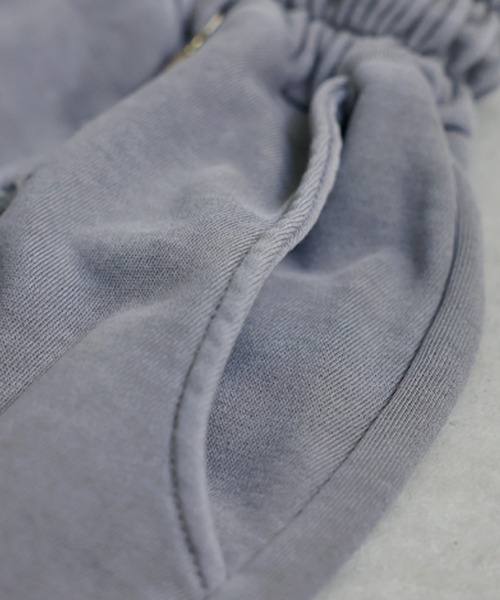 antiqua(アンティカ)の「切りっぱなし 裏毛 ワイドパンツ(スウェットパンツ・レディース・チャコールグレー/グレー・ONESIZE)」の18枚目の写真