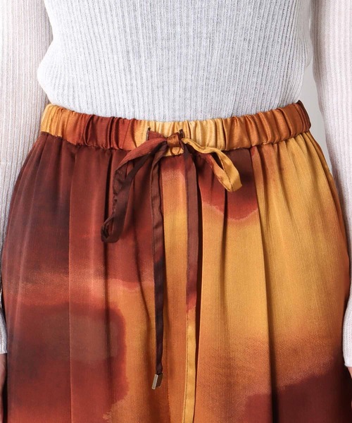 Jines（ジネス）の「グラデーションカラーワイドパンツ（その他パンツ・レディース・オレンジ/ブルー・38）」の16枚目の写真