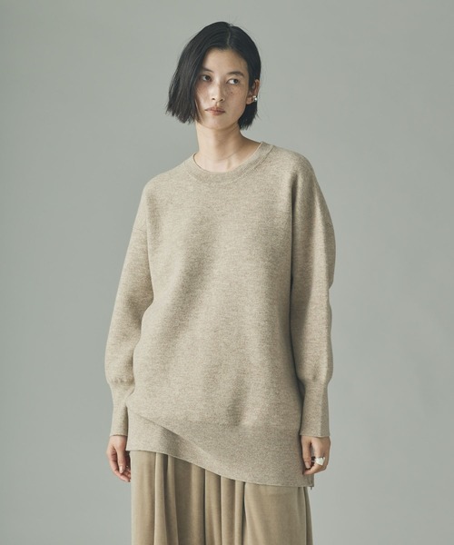 Curensology(カレンソロジー)の「Curensology(カレンソロジー)/ダブルフェイスロングニットプルオーバー(ニット/セーター・レディース・グレー/ライトベージュ・FREE)」の1枚目の写真