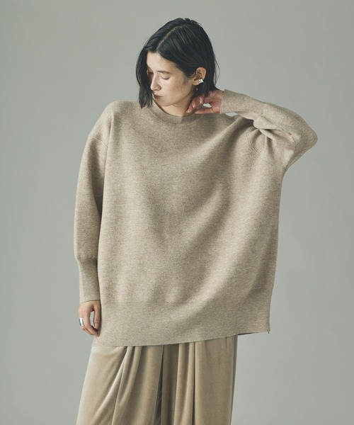 Curensology(カレンソロジー)の「Curensology(カレンソロジー)/ダブルフェイスロングニットプルオーバー(ニット/セーター・レディース・グレー/ライトベージュ・FREE)」の3枚目の写真