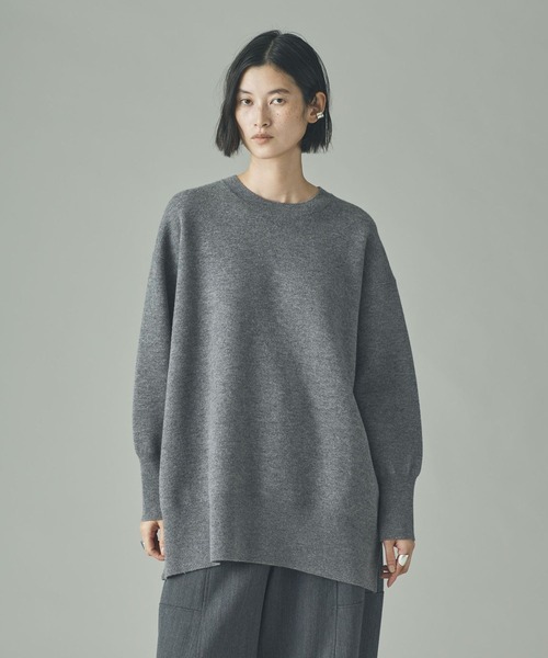 Curensology(カレンソロジー)の「Curensology(カレンソロジー)/ダブルフェイスロングニットプルオーバー(ニット/セーター・レディース・グレー/ライトベージュ・FREE)」の9枚目の写真