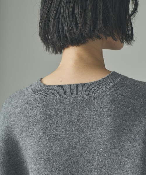 Curensology(カレンソロジー)の「Curensology(カレンソロジー)/ダブルフェイスロングニットプルオーバー(ニット/セーター・レディース・グレー/ライトベージュ・FREE)」の17枚目の写真