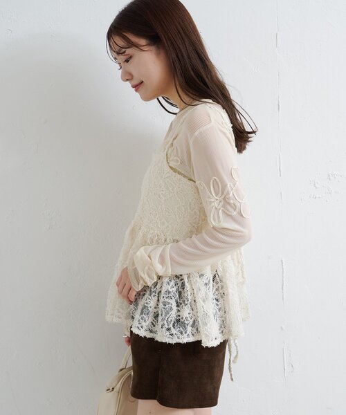 Kastane（カスタネ）の「フェザーライクレースビスチェ（キャミソール・レディース・アイボリー/ブラック・FREE）」の15枚目の写真