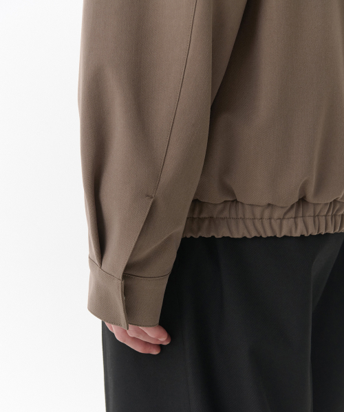 MUSINSA STANDARD（ムシンサスタンダード）の「ミニマルフライトジャケット [ライトブラウン]（ブルゾン・メンズ・その他・MEDIUM/LARGE/X-LARGE/XX-LARGE）」の3枚目の写真