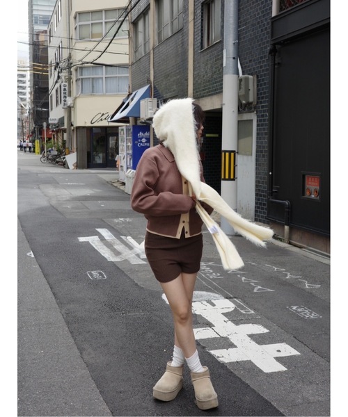 JUMELLE（ジュメロ）の「モヘアフードマフラー（マフラー・レディース・レッド/チャコール/クリーム・MEDIUM）」の21枚目の写真