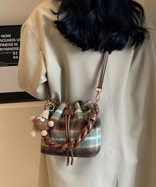 gossip！ロサンゼルス（ゴシップロサンゼルス）の「Y2K チェックパターン 2way巾着ショルダーバック（ハンドバッグ・レディース・グレー/ブラウン/グリーン・FREE）」の21枚目の写真