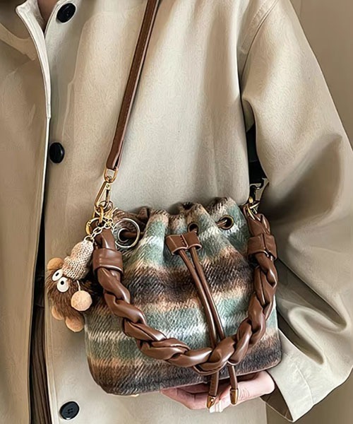 gossip！ロサンゼルス（ゴシップロサンゼルス）の「Y2K チェックパターン 2way巾着ショルダーバック（ハンドバッグ・レディース・グレー/ブラウン/グリーン・FREE）」の16枚目の写真