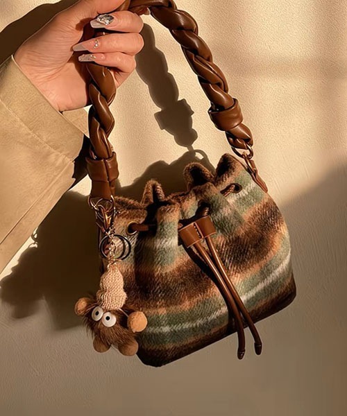 gossip！ロサンゼルス（ゴシップロサンゼルス）の「Y2K チェックパターン 2way巾着ショルダーバック（ハンドバッグ・レディース・グレー/ブラウン/グリーン・FREE）」の8枚目の写真