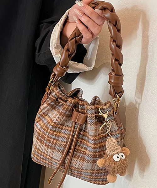 gossip！ロサンゼルス（ゴシップロサンゼルス）の「Y2K チェックパターン 2way巾着ショルダーバック（ハンドバッグ・レディース・グレー/ブラウン/グリーン・FREE）」の7枚目の写真