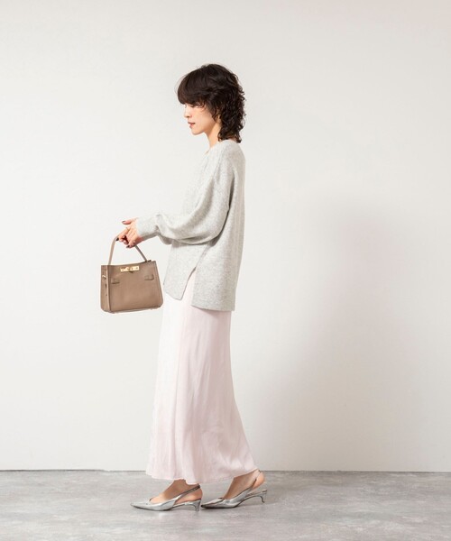 NOLLEY’S Sophi（ノーリーズソフィ）の「《手洗い可能》モヘヤスパンコールVネックプルオーバー（ニット/セーター・レディース・ブラウン/ライトグレー/ホワイト/グレー・38）」の5枚目の写真