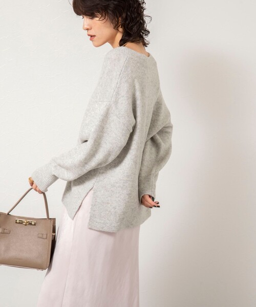 NOLLEY’S Sophi（ノーリーズソフィ）の「《手洗い可能》モヘヤスパンコールVネックプルオーバー（ニット/セーター・レディース・ブラウン/ライトグレー/ホワイト/グレー・38）」の7枚目の写真