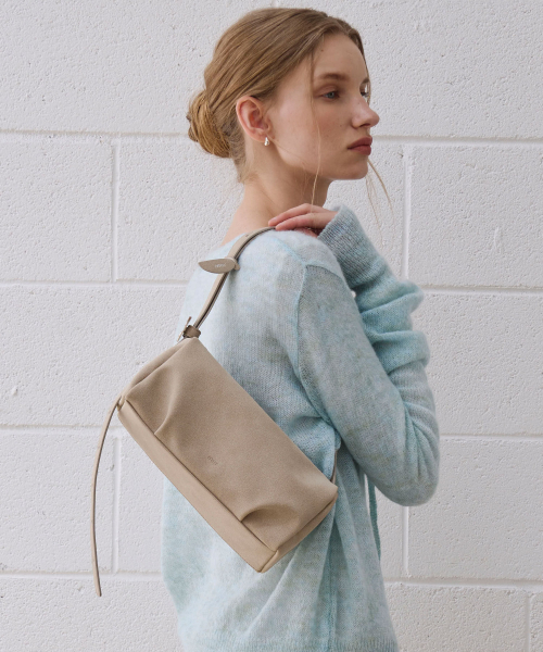 mur（ミュール）の「Bento bag(10color)（ショルダーバッグ・レディース・ライトイエロー/ブラウン/カーキ/ブラック/ダークブラウン/Cream/バーガンディー/ダークブラウン系/ベージュ系/スカイブルー系・FREE）」の12枚目の写真
