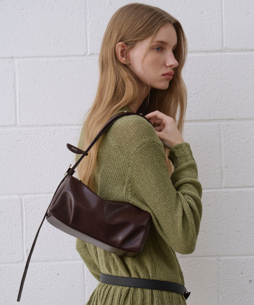 mur（ミュール）の「Bento bag(10color)（ショルダーバッグ・レディース・ライトイエロー/ブラウン/カーキ/ブラック/ダークブラウン/Cream/バーガンディー/ダークブラウン系/ベージュ系/スカイブルー系・FREE）」の18枚目の写真