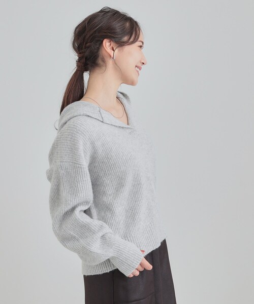 DRESKIP（ドレスキップ）の「【S-LL】お顔周りをすっきり魅せる ふんわり Vネックフードニット（ニット/セーター・レディース・グレー/ブルー系その他/ブラウン系その他・01/02/03/04）」の8枚目の写真