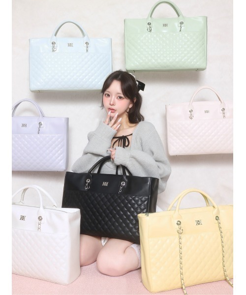 Darich(ダーリッチ)の「DDキルティングワイドマルチトートバッグ(トートバッグ・レディース・サックスブルー/ブラック/ホワイト/ピンク/イエロー/ミント/パープル・FREE)」の8枚目の写真