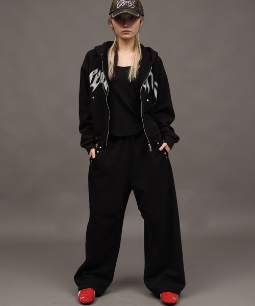 SEQUENZ(シークエンズ)の「【SEQUENZ/シークエンズ】SQNZ BLUR LOGO ZIP PK(パーカー・メンズ・杢グレー/ブルー/ブラック/ピンク・S/M/L)」の8枚目の写真