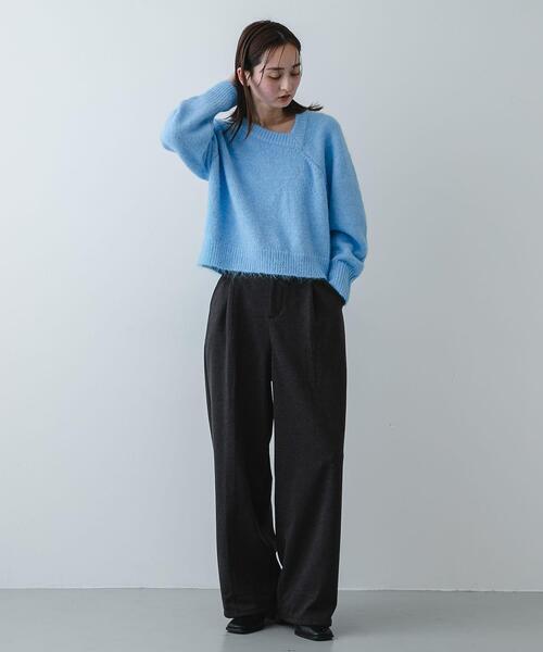 SENSE OF PLACE by URBAN RESEARCH(センスオブプレイスバイアーバンリサーチ)の「アシメネックニット(ニット/セーター・レディース・レッド/グレー/アイボリー/ブラック/ライトブルー・ONE)」の8枚目の写真