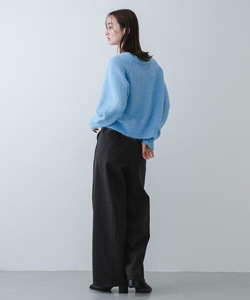 SENSE OF PLACE by URBAN RESEARCH(センスオブプレイスバイアーバンリサーチ)の「アシメネックニット(ニット/セーター・レディース・レッド/グレー/アイボリー/ブラック/ライトブルー・ONE)」の9枚目の写真