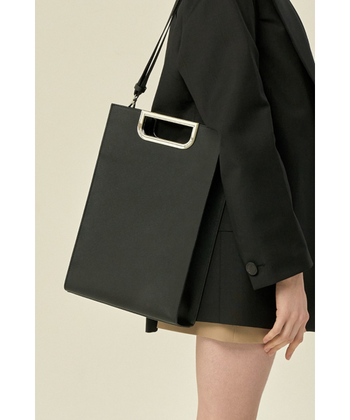 PROXY.L（プロキシエル）の「Metal Grip Slim Briefcase (Black/Silver)（ビジネスバッグ・メンズ・その他・FREE）」の4枚目の写真