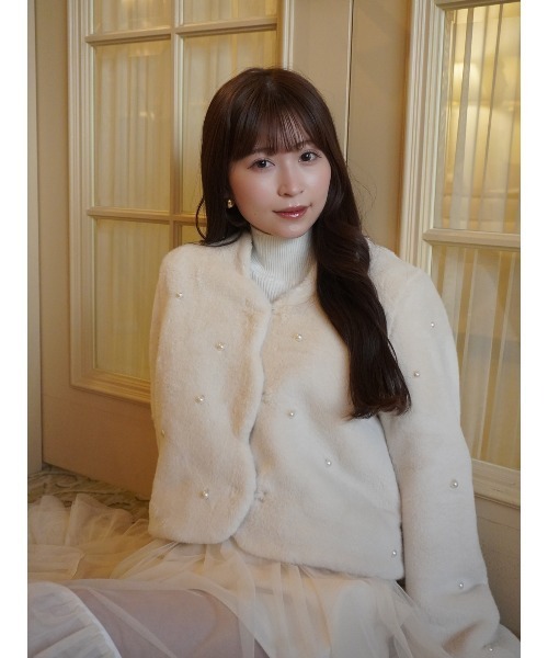 スカラカラーパールスタッズファージャケット（その他アウター）｜EIMY