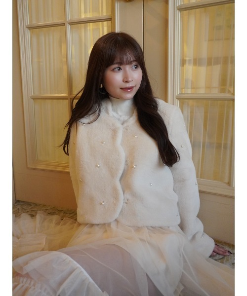 スカラカラーパールスタッズファージャケット（その他アウター）｜EIMY