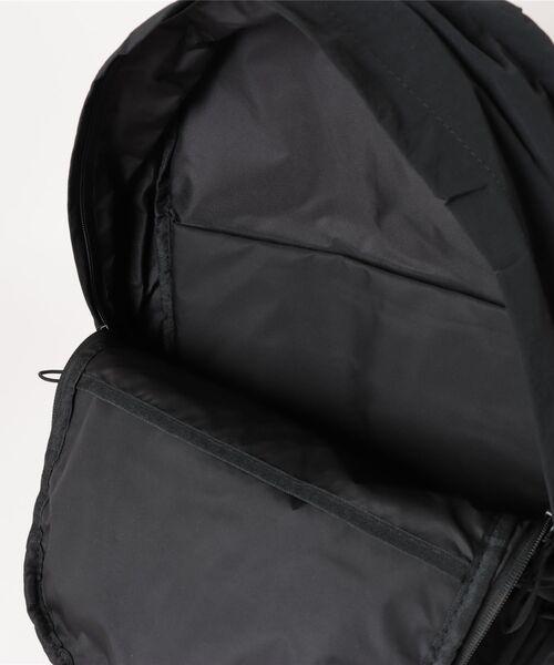 Scrap Book（スクラップブック）の「【Scrap Book】センタージップナイロンリュック（バックパック/リュック・レディース・ブラック/グレー・FREE）」の5枚目の写真