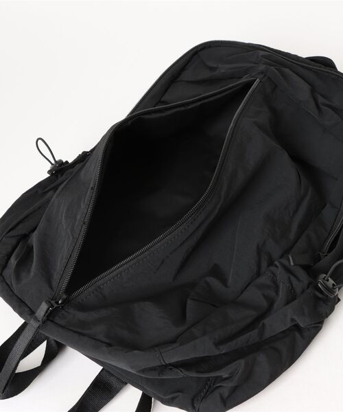 Scrap Book（スクラップブック）の「【Scrap Book】センタージップナイロンリュック（バックパック/リュック・レディース・ブラック/グレー・FREE）」の6枚目の写真
