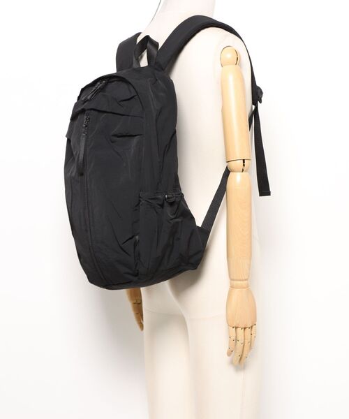 Scrap Book（スクラップブック）の「【Scrap Book】センタージップナイロンリュック（バックパック/リュック・レディース・ブラック/グレー・FREE）」の7枚目の写真