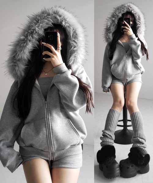 me+em select(ミームセレクト)の「【 セットアップ 】裏起毛ファーフードオーバージップパーカー&スウェットショートパンツ / Urakimo fur over zip hoodie & sweat short pants SETUP(セットアップ・レディース・ブラック/グレー・FREE)」の1枚目の写真