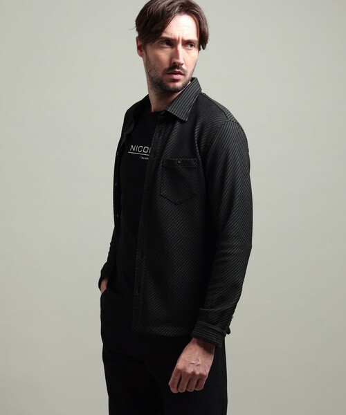 HIDEAWAYS NICOLE（ハイダウェイニコル）の「【HIDEAWAYS BLACK】ブライトタックバイヤスレギュラーカラーシャツ（シャツ/ブラウス・メンズ・ブラック/ホワイト・M/L/XL）」の2枚目の写真