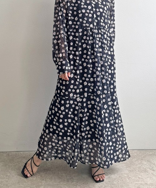 LHELBIE（レルビエ）の「【ペチキャミワンピ付き】ラメシフォンフラワーワンピース（ワンピース・レディース・ネイビー/ブラック・M）」の19枚目の写真