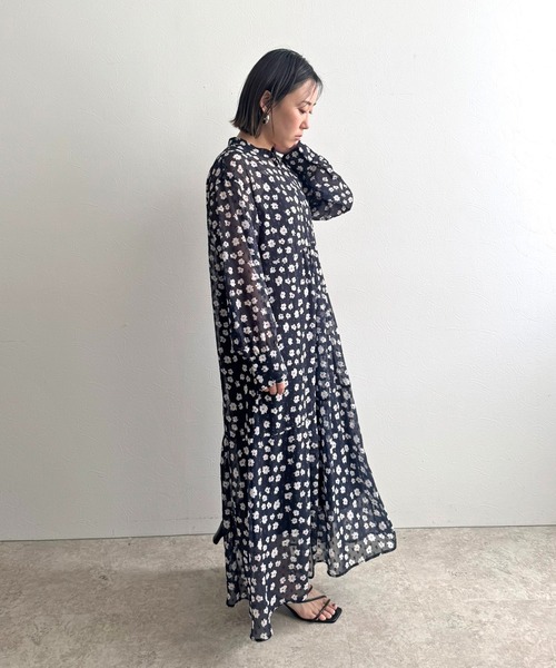 LHELBIE（レルビエ）の「【ペチキャミワンピ付き】ラメシフォンフラワーワンピース（ワンピース・レディース・ネイビー/ブラック・M）」の12枚目の写真