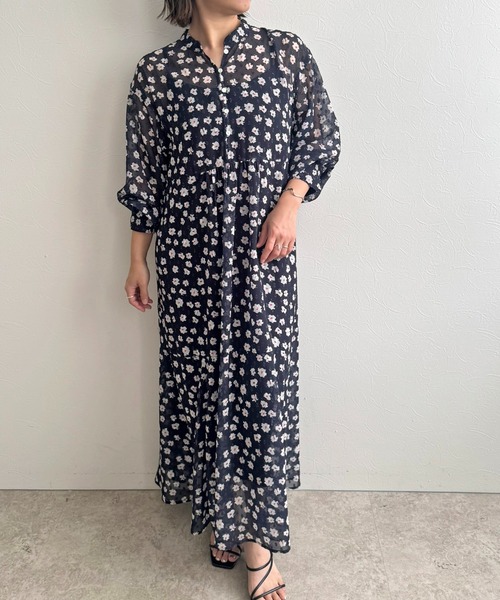 LHELBIE（レルビエ）の「【ペチキャミワンピ付き】ラメシフォンフラワーワンピース（ワンピース・レディース・ネイビー/ブラック・M）」の21枚目の写真