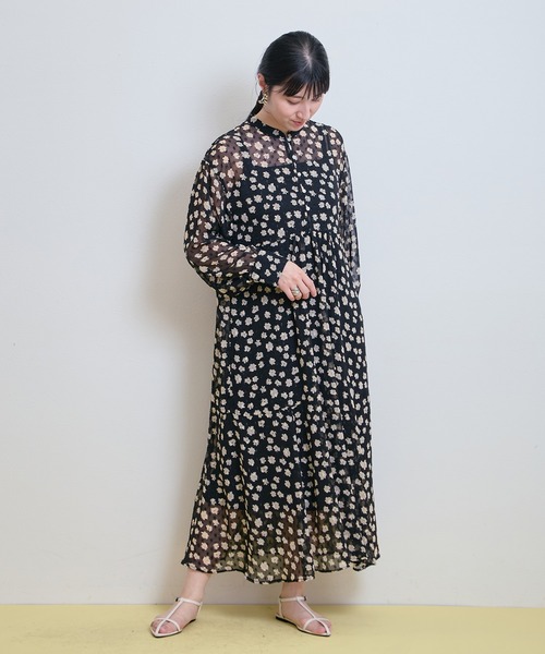 LHELBIE（レルビエ）の「【ペチキャミワンピ付き】ラメシフォンフラワーワンピース（ワンピース・レディース・ネイビー/ブラック・M）」の4枚目の写真