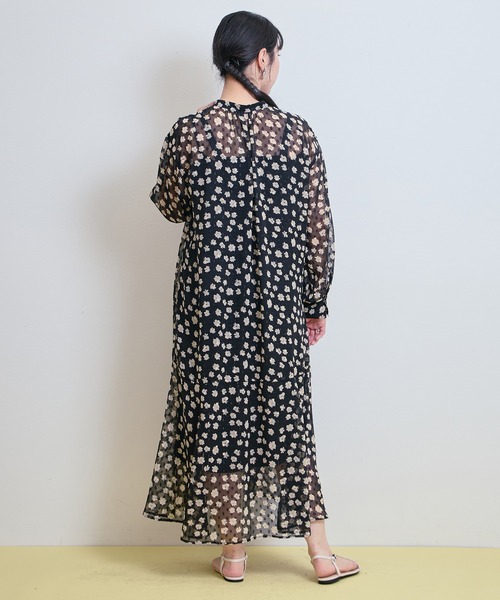 LHELBIE（レルビエ）の「【ペチキャミワンピ付き】ラメシフォンフラワーワンピース（ワンピース・レディース・ネイビー/ブラック・M）」の10枚目の写真