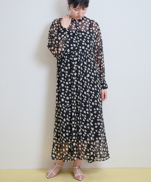LHELBIE（レルビエ）の「【ペチキャミワンピ付き】ラメシフォンフラワーワンピース（ワンピース・レディース・ネイビー/ブラック・M）」の15枚目の写真