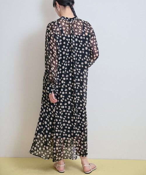 LHELBIE（レルビエ）の「【ペチキャミワンピ付き】ラメシフォンフラワーワンピース（ワンピース・レディース・ネイビー/ブラック・M）」の16枚目の写真