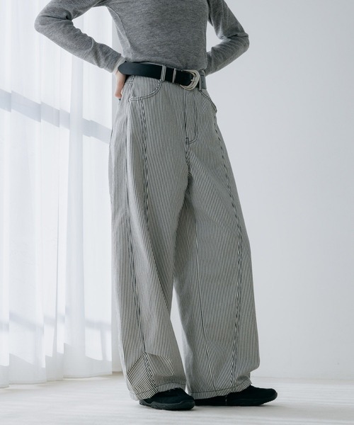 PAGEBOY（ページボーイ）の「タックヘムアソートデニム（デニムパンツ・レディース・ブルー/ブラック・FREE）」の3枚目の写真