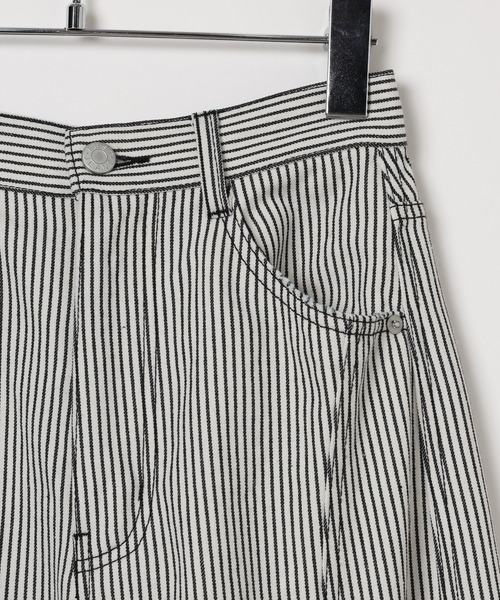 PAGEBOY（ページボーイ）の「タックヘムアソートデニム（デニムパンツ・レディース・ブルー/ブラック・FREE）」の17枚目の写真