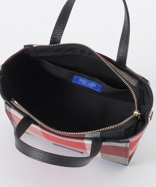 BLUE LABEL CRESTBRIDGE（ブルーレーベルクレストブリッジ）の「クレストブリッジチェックキャンバススクエアミニトート（ショルダーバッグ・レディース・レッド/ベージュ系その他・FREE）」の14枚目の写真