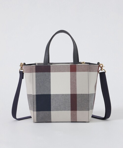 BLUE LABEL CRESTBRIDGE（ブルーレーベルクレストブリッジ）の「クレストブリッジチェックキャンバススクエアミニトート（ショルダーバッグ・レディース・レッド/ベージュ系その他・FREE）」の6枚目の写真