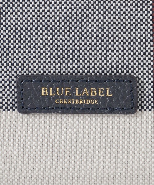 BLUE LABEL CRESTBRIDGE（ブルーレーベルクレストブリッジ）の「クレストブリッジチェックキャンバススクエアミニトート（ショルダーバッグ・レディース・レッド/ベージュ系その他・FREE）」の4枚目の写真