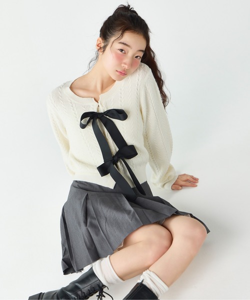 Heather（ヘザー）の「Wリボンケーブルカーディガン　645574（カーディガン/ボレロ・レディース・ブラック/アイボリー/グレー・FREE）」の2枚目の写真