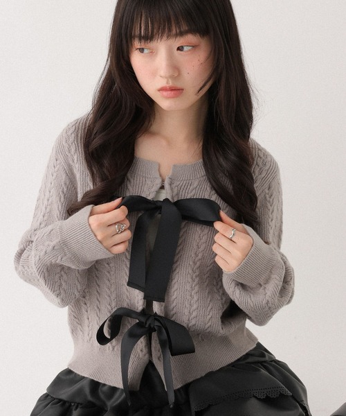 Heather（ヘザー）の「Wリボンケーブルカーディガン　645574（カーディガン/ボレロ・レディース・ブラック/アイボリー/グレー・FREE）」の22枚目の写真