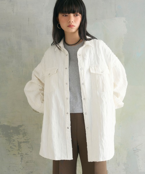 ELLEgirl(エルガール)の「フリンジジャガードシャツジャケット(シャツ/ブラウス・レディース・オフホワイト/ベージュ・FREE)」の2枚目の写真