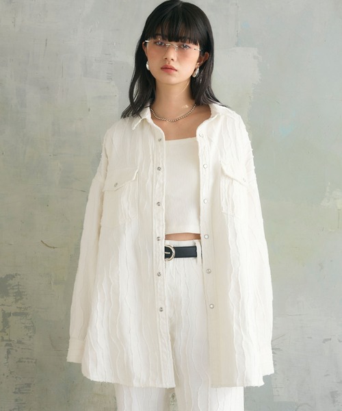 ELLEgirl(エルガール)の「フリンジジャガードシャツジャケット(シャツ/ブラウス・レディース・オフホワイト/ベージュ・FREE)」の4枚目の写真