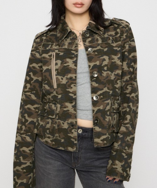 LAGUA GEM（ラグアジェム）の「CUT OFF MILITARY ジャケット（ミリタリージャケット・レディース・アイボリー/カモフラージュ・FREE）」の2枚目の写真